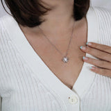TO MY AMAZING MOM - LOVE KNOTS NECKLACE