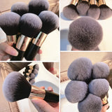 VELVET TOUCH ROUND MAKEUP BRUSH SET